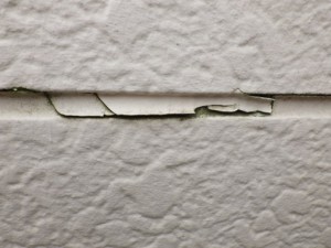 外壁塗膜の剥れ