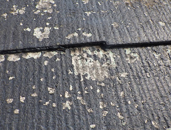 屋根塗膜の剥れ拡大